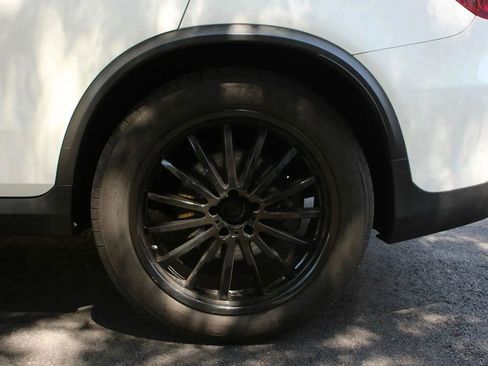 Used 2019 Mercedes-Benz GLC 43 AMG 4MATIC image 13