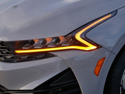 Used 2023 Kia K5 GT-Line image 16