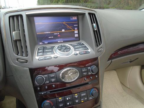 Used 2011 INFINITI G37 Sport w/ Premium Pkg image 14