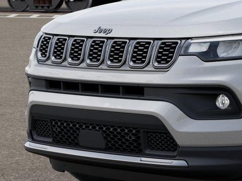 New 2026 Jeep Compass Latitude image 28