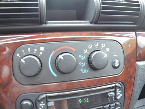 Used 2002 Dodge Stratus SE Plus FWD image 30