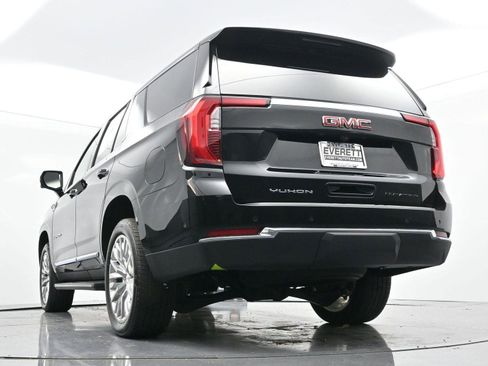 Used 2025 GMC Yukon Elevation image 54