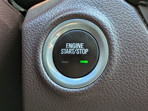 Used 2017 Buick Envision Essence FWD image 31