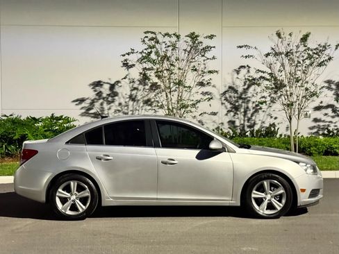 Used 2013 Chevrolet Cruze LT FWD image 6