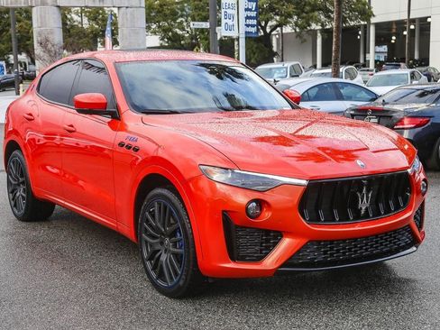 Used 2023 Maserati Levante F Tributo image 3