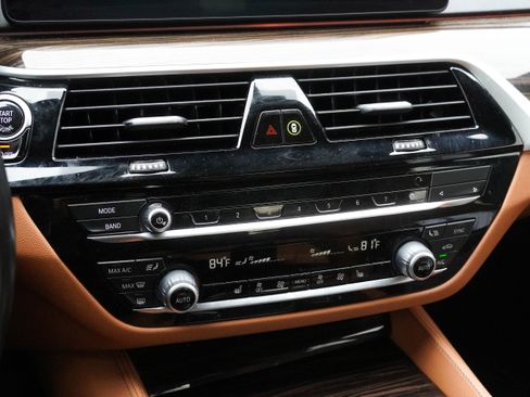 Certified 2023 BMW 530i w/ M Sport Package image 28