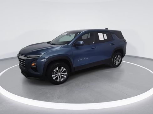 Used 2026 Chevrolet Equinox LT AWD/4WD image 6