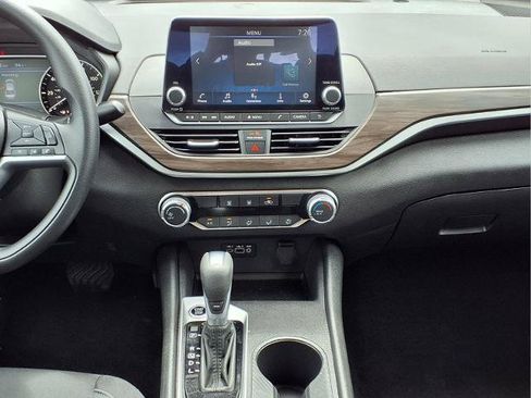 Certified 2025 Nissan Altima 2.5 SV AWD/4WD image 15