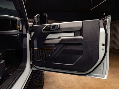 Used 2022 Ford Bronco Badlands image 27