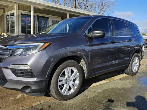 Used 2016 Honda Pilot LX image 1