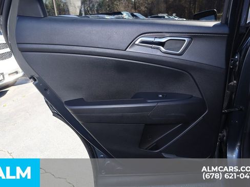 Used 2024 Kia Sportage LX image 19