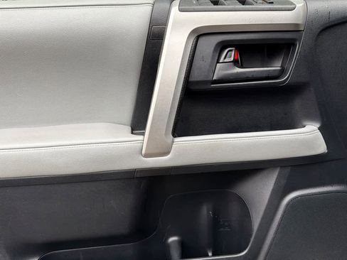 Used 2010 Toyota 4Runner SR5 w/ Premium Pkg w/Leather image 14