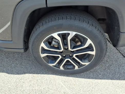 Used 2023 Jeep Compass Limited AWD/4WD image 5