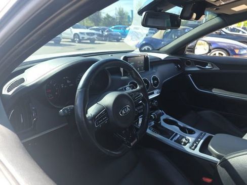 Used 2019 Kia Stinger GT image 10
