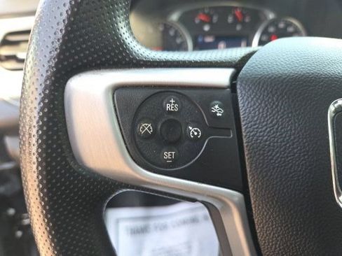 Used 2021 GMC Acadia SLE FWD image 17
