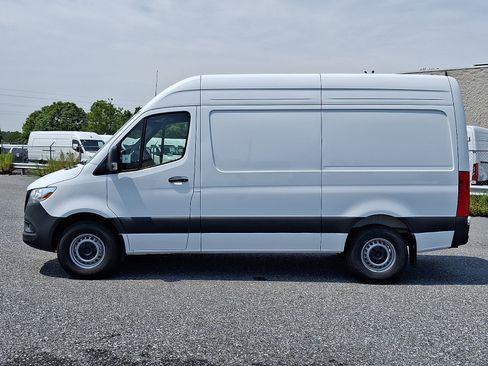 Used 2026 Mercedes-Benz Sprinter 2500 image 8