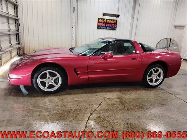 Used 2001 Chevrolet Corvette Coupe w/ Preferred Equipment Group1 RWD image 2