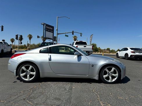 Used 2006 Nissan 350Z Touring w/ (N93) Cargo Convenience Pkg RWD image 2