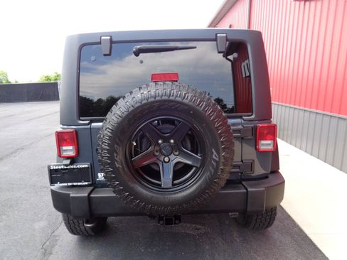 Used 2017 Jeep Wrangler Unlimited Sport w/ Quick Order Package 23S AWD/4WD image 6