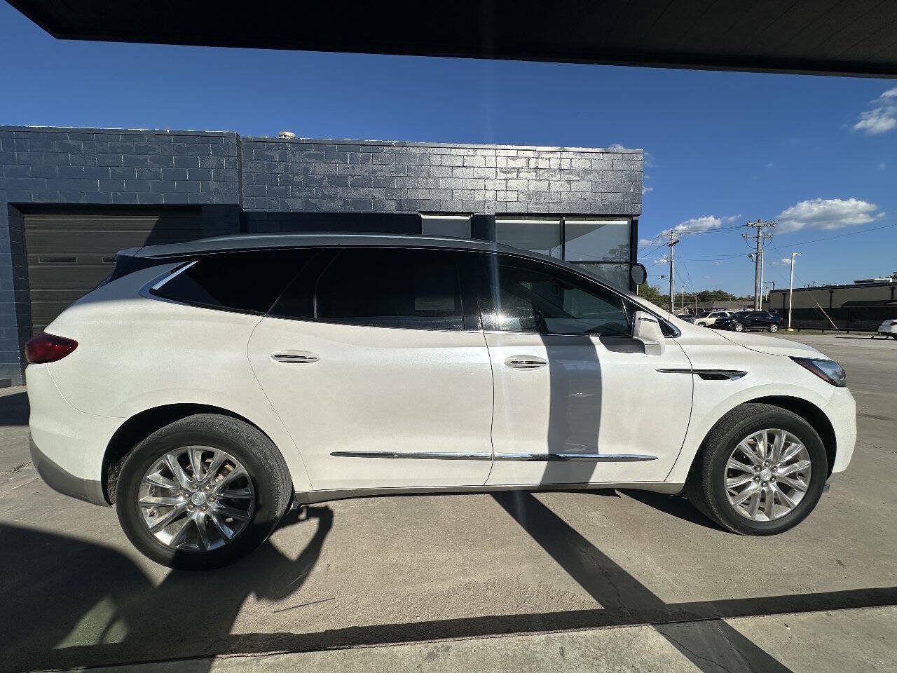 Used 2018 Buick Enclave Premium w/ Trailering Package FWD image 9