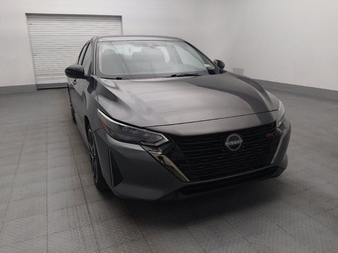 Used 2025 Nissan Sentra SR FWD image 13