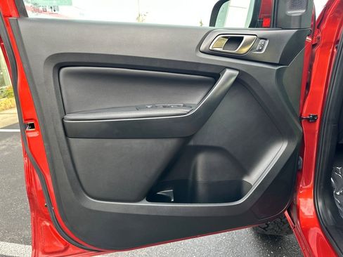 Used 2023 Ford Ranger Lariat w/ Tremor Off-Road Package image 11