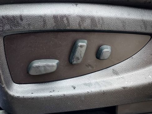 Used 2018 GMC Yukon SLT w/ Premium Edition image 18