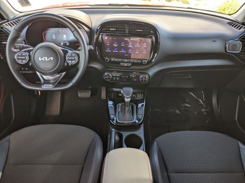 Certified 2025 Kia Soul GT-Line image 19