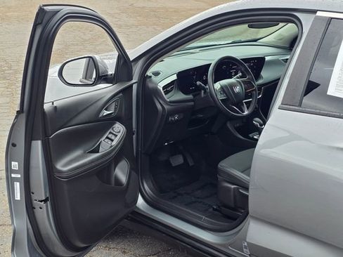 Used 2025 Buick Encore GX Preferred FWD image 36