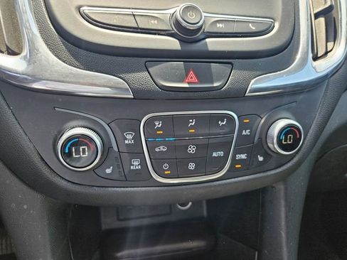 Used 2019 Chevrolet Equinox LT w/ Driver Convenience Package FWD image 13