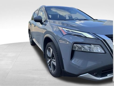 Used 2022 Nissan Rogue Platinum w/ Head-Up Display Package AWD/4WD image 13