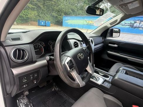 Used 2017 Toyota Tundra SR5 w/ SR5 Upgrade Package RWD image 29