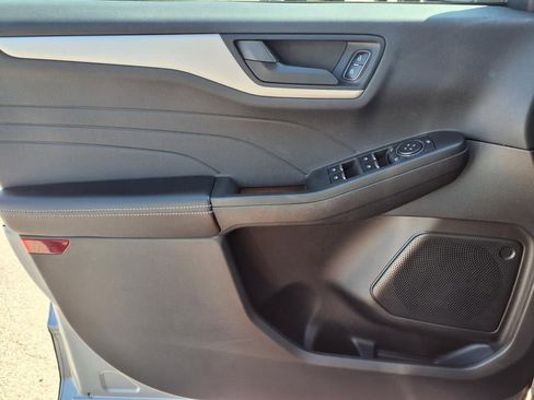 Used 2022 Ford Escape SE w/ Cold Weather Package image 23