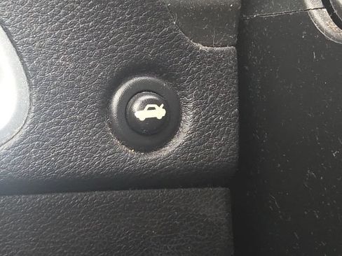 Used 2013 Dodge Avenger SXT FWD image 20