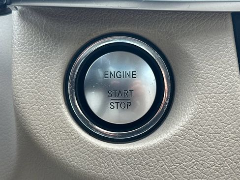 Used 2014 Mercedes-Benz E 350 4MATIC Sedan image 37