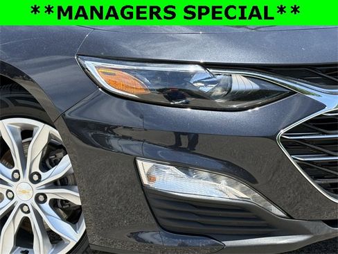 Used 2023 Chevrolet Malibu LT image 3