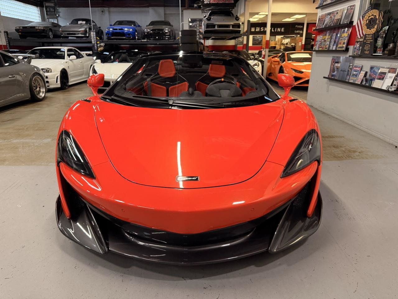 Used 2020 McLaren 600LT Spider RWD image 2