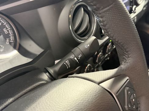 Used 2021 Toyota Tacoma TRD Sport w/ Technology Package AWD/4WD image 17