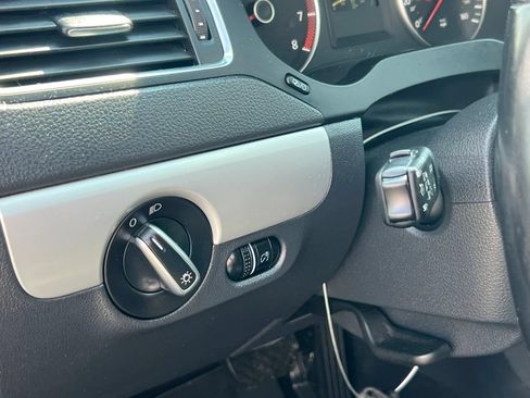 Used 2014 Volkswagen Jetta SE FWD image 13