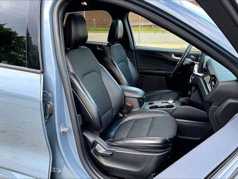 Used 2024 Ford Escape ST-Line w/ Tech Pack #1 AWD/4WD image 7