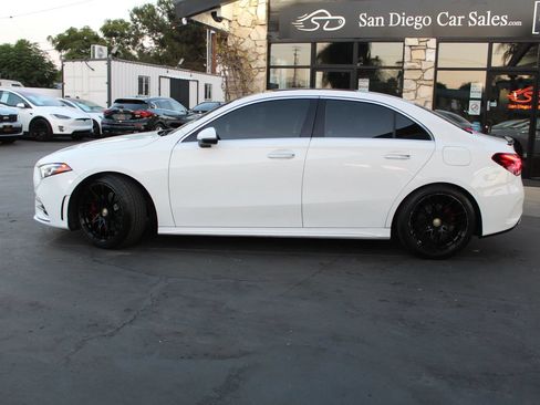 Used 2019 Mercedes-Benz A 220 image 2