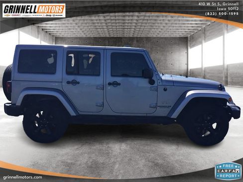 Used 2014 Jeep Wrangler Unlimited Sahara w/ Dual Top Group AWD/4WD image 4