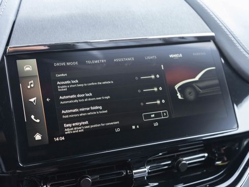 Used 2025 Aston Martin DBX 707 image 21