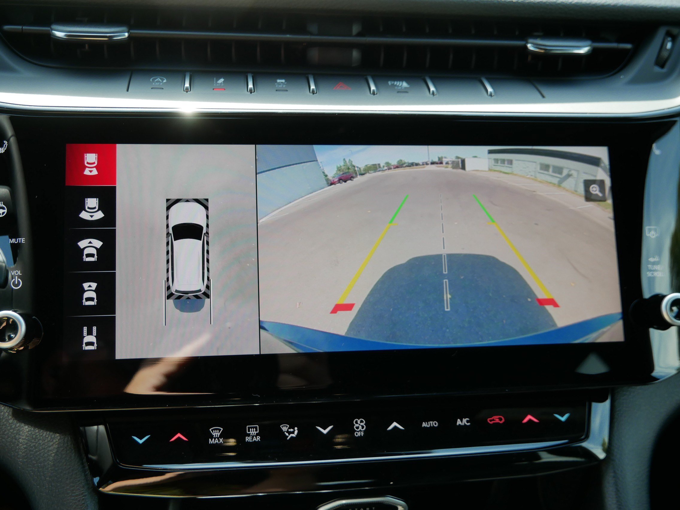 New 2027 Jeep Grand Cherokee Limited w/ Technology Group II AWD/4WD image 21