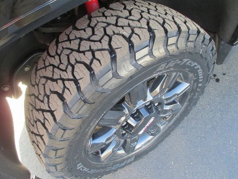 Certified 2024 GMC Sierra 2500 AT4 w/ AT4 Premium Plus Package image 14