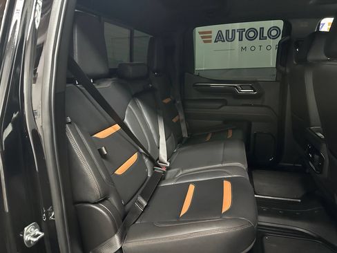 Used 2025 GMC Sierra 1500 AT4 w/ AT4 Premium Package AWD/4WD image 21