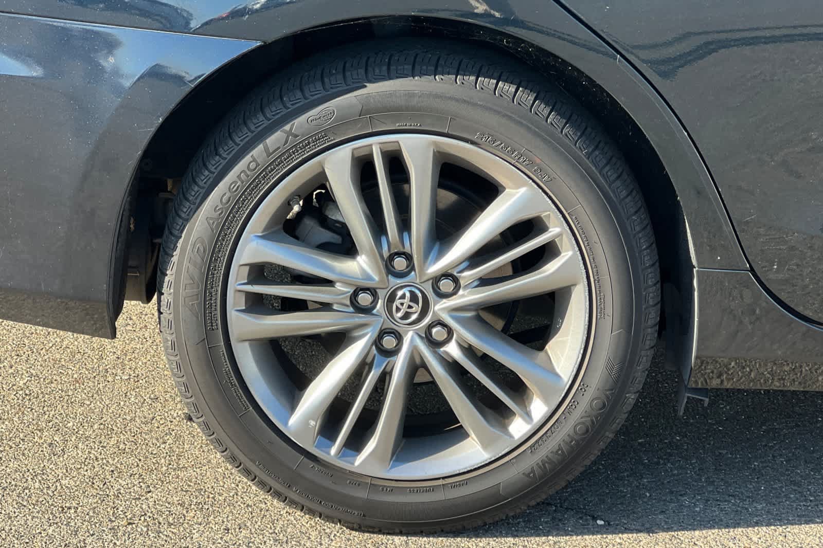 Used 2016 Toyota Camry SE FWD image 20