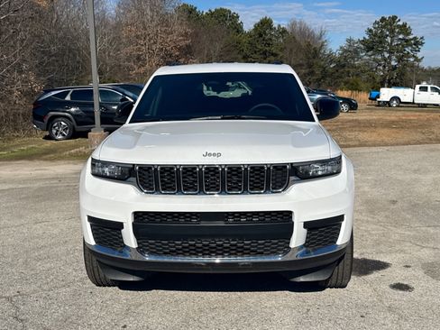 New 2025 Jeep Grand Cherokee L Laredo image 2