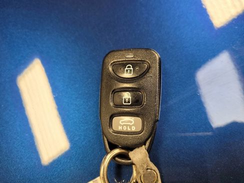Used 2018 Hyundai Elantra SEL FWD image 32