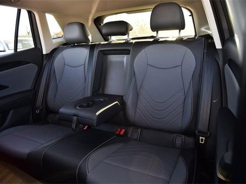 New 2026 Volkswagen Tiguan SE image 21